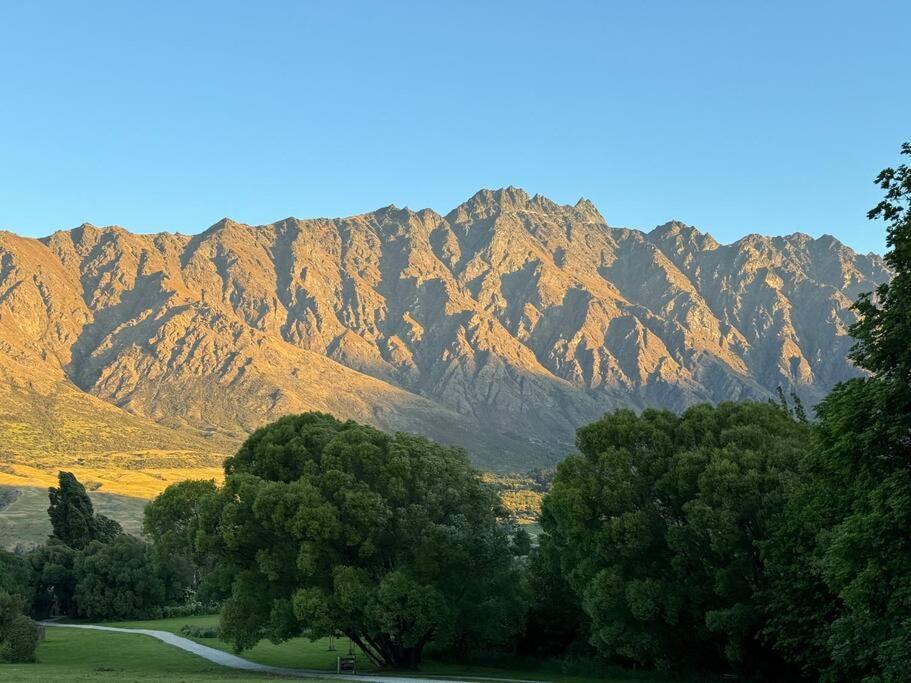 Alpine Tiny Lägenhet Queenstown Exteriör bild